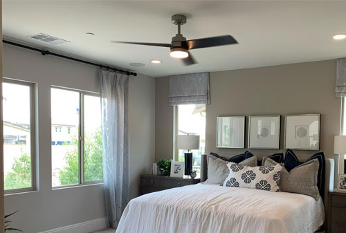 3 Lý Do Nên Lắp Quạt Trần Đèn Trong Phòng Ngủ Thoáng Mát & Sang Trọng