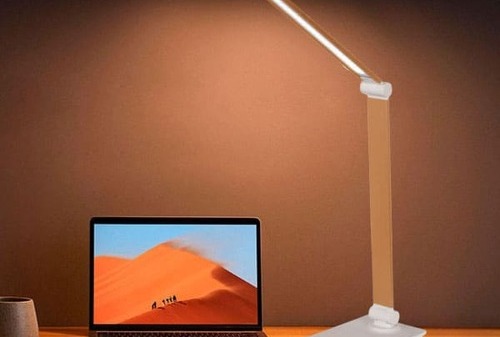 Đèn bàn làm việc - Nguồn sáng không thể thiếu cho không gian