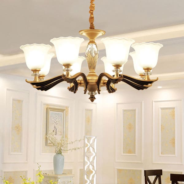 Nên chọn Đèn chùm Tân cổ điển chao ngửa (hắt trần) hay chao úp (chiếu xuống)?