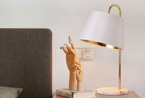 Đèn Ngủ Để Bàn: Tìm Kiếm Vẻ Đẹp Hoàn Hảo Cho Không Gian Ngủ