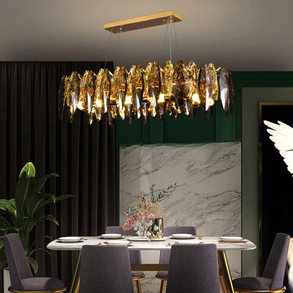 Sự khác biệt của Đèn thả pha lê thanh dài: Mảnh ghép hoàn hảo cho đảo bếp và quầy bar