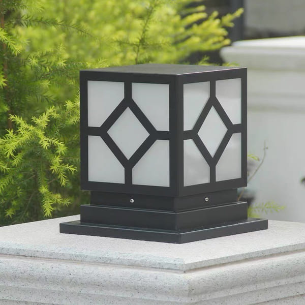 Cuộc chiến chi phí: Lắp đèn trụ cổng NLMT và Đèn điện 220V - Bài toán kinh tế sau 5 năm