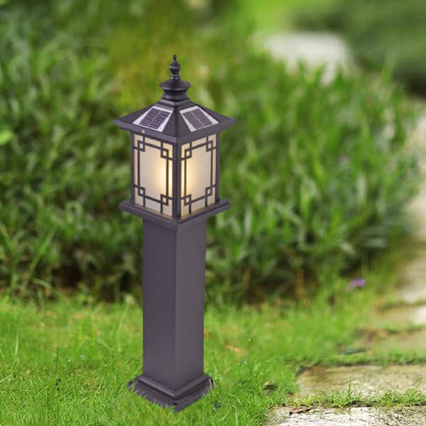 Sân vườn nhiều cây to che khuất có lắp được Đèn trụ năng lượng mặt trời không?