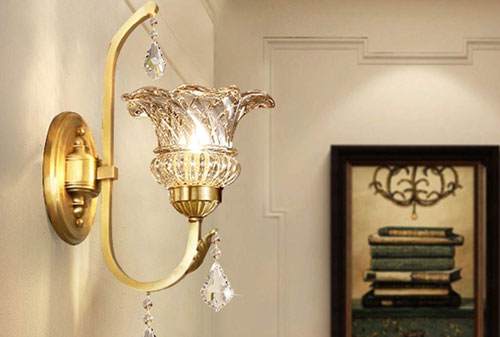 Đèn Tường Đồng Sang Trọng: Làm Mới Không Gian Nhà Hàng & Khách Sạn