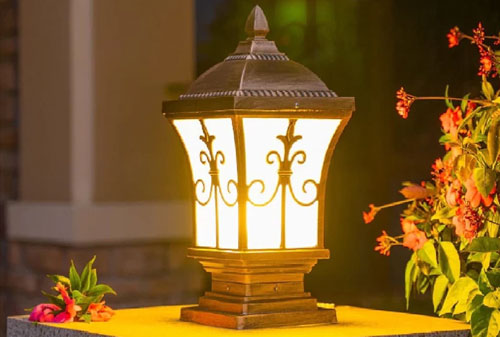 Khám phá những ưu điểm vượt trội của đèn trụ cổng nhôm đúc