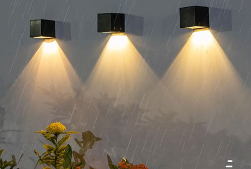 Mẫu đèn hắt tường ngoài trời hiện đại cho không gian ngoại thất sang trọng