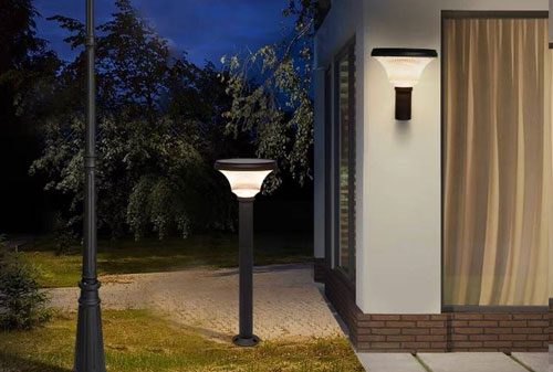 So sánh đèn sân vườn năng lượng mặt trời và đèn sân vườn truyền thống