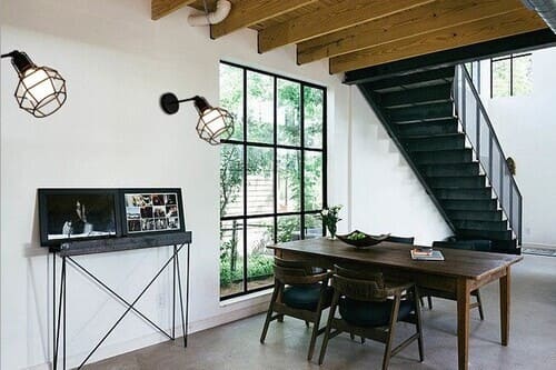 Đèn treo tường cổ điển điểm nhấn tinh tế cho không gian của bạn