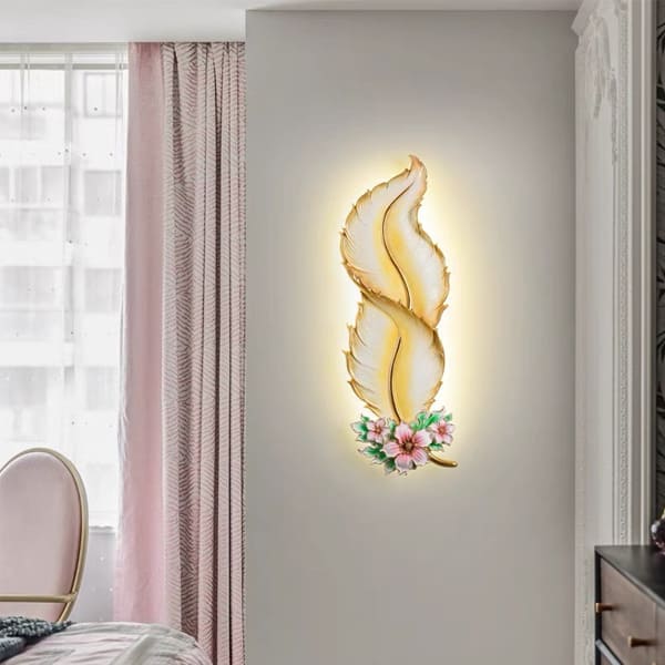 Đèn treo tường phòng khách hiện đại hình lông vũ màu vàng HP-V9279VANG