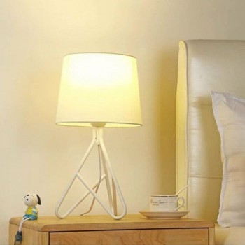 Đèn bàn chao vải trang trí phòng ngủ và bàn phòng khách DC-DB13TRANG
