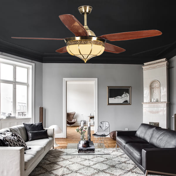 So sánh hiệu quả chiếu sáng giữa quạt trần đèn và đèn mâm ốp trần phòng khách