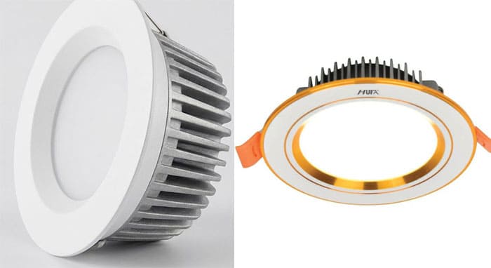 So sánh ngoại quan giữa đèn led âm trần viền trắng đế đúc và đèn âm trần viền vàng trang trí