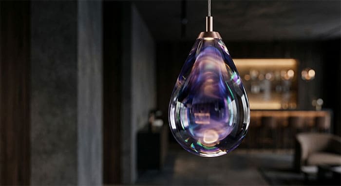 Cận cảnh khối pha lê nguyên khối của đèn thả giọt nước với hiệu ứng ngậm sáng ma mị