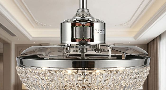 Cấu tạo động cơ DC mạnh mẽ bên trong quạt trần đèn chùm giúp vận hành êm ái