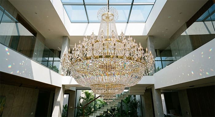 Hiệu ứng tán sắc 7 màu dưới ánh sáng mặt trời của đèn pha lê K9