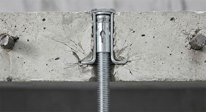 Kỹ thuật bắn nở đạn và ty ren lên trần bê tông treo đèn chùm