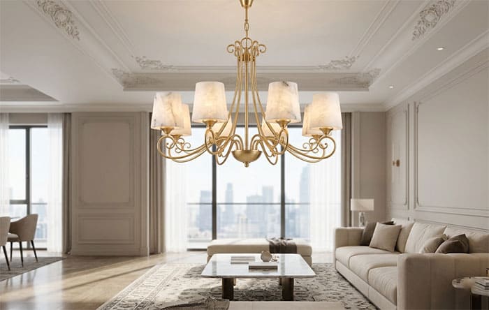 Mẫu đèn chùm tân cổ điển đẹp với thiết kế khung hợp kim mạ vàng và chao đá tự nhiên