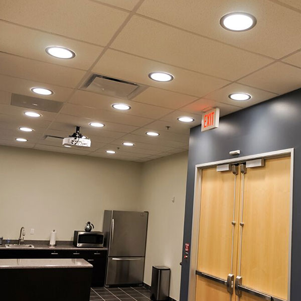 Đèn âm trần văn phòng Thiết kế đa dạng, tiết kiệm điện năng và tăng hiệu quả công việc