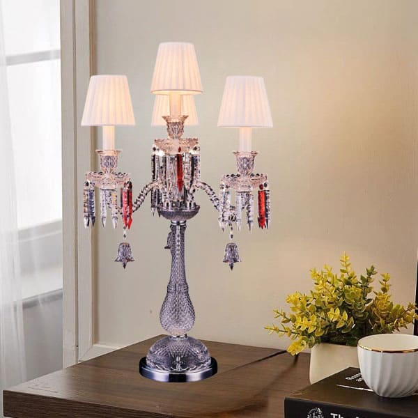 Đèn bàn pha lê cao cấp tạo điểm nhấn cho không gian