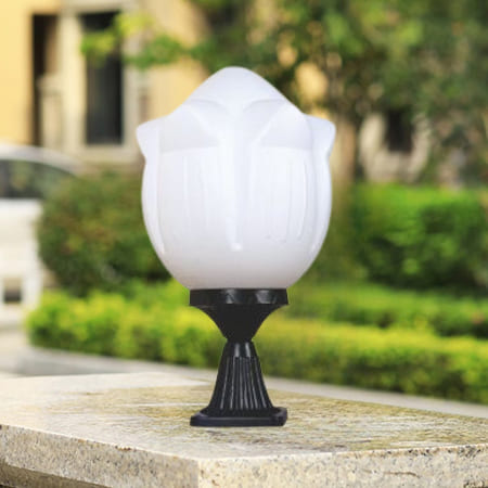 Tác dụng của đèn trang trí trụ cổng đối với không gian ngoại thất